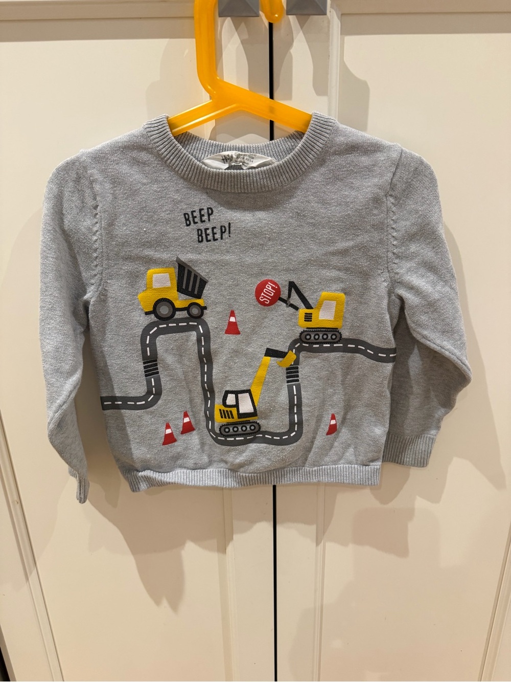 H&M 2-4t Gray Kids Sweater with Yellow Construction Vehicles